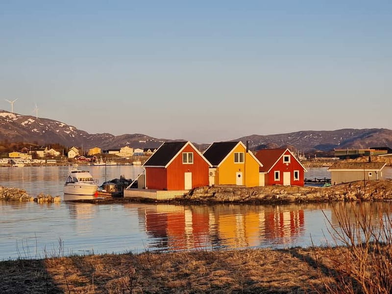 Northern Lights Adventure in Tromsø with Free Photos - Key points