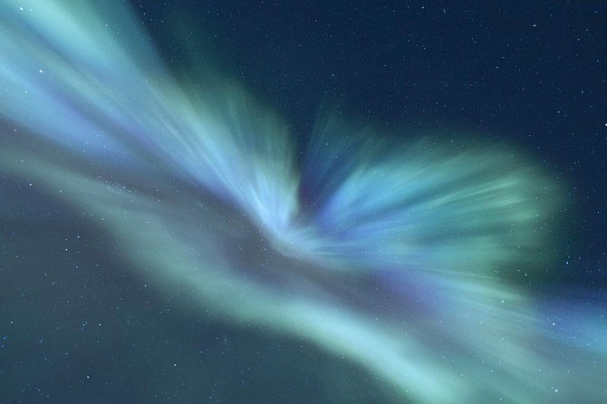 Northern Lights Big Bus Chase with Free Photos - Photo Help With Free Professional Shots, Without the Tripod