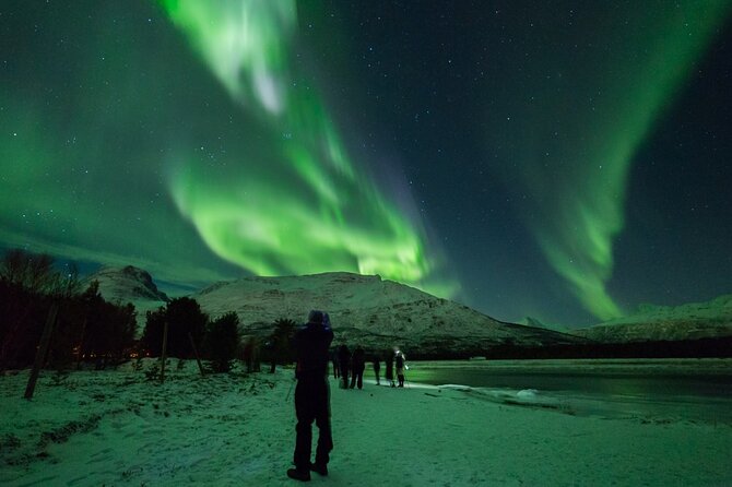 Northern Lights Chase by Bus in Tromso - Where the evening starts in Tromsø (and why it sets your whole night)