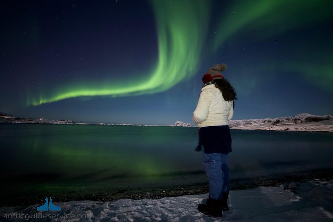 - Northern Lights Chase with Photo Package Included - The 6 to 7 hour rhythm: what happens as the chase unfolds