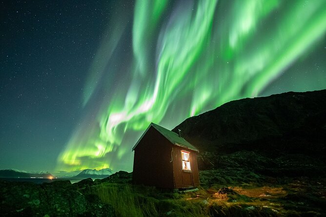 Northern Lights Expedition Tromsø - 6 people - Arctic Photo Guide - Photo Support That Helps You Get Real Results