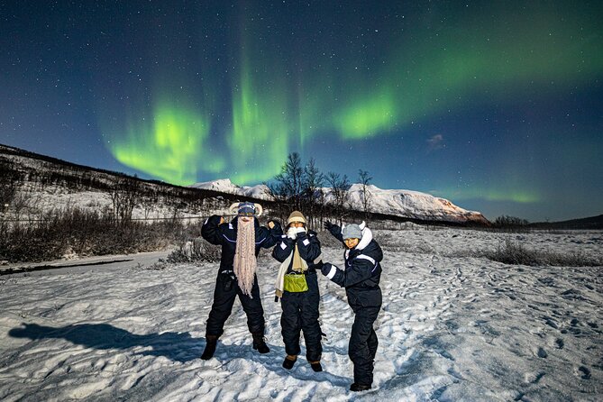 Northern Lights Minibus with Photos Dinner Warm suits - The minibus plan: from city lights to the auroral sweet spot