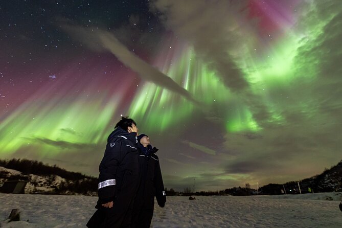 Northern Lights Minibus with Photos Dinner Warm suits - Photo help: getting the shot when the lights actually show up