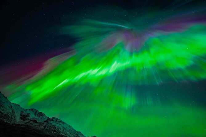 Northern Lights Tour with small group of 8 people - How the Photo Help Actually Works (Phone and Camera)