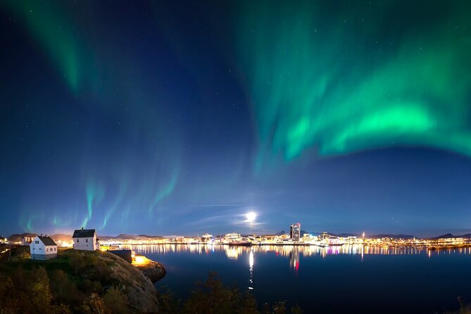 Northern Lights Tours Bodo Norway - Inside the Heated Van: Roof Viewing and Small-Group Comfort