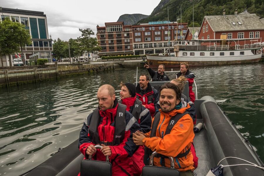 Odda: RIB Boat Tour on the Hardangerfjord - Odda Harbor to the Hardangerfjord in a RIB