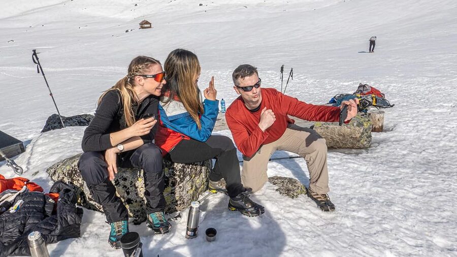 Odda: Trolltunga Winter Hike on Snowshoes - Who this Trolltunga snowshoe hike fits best