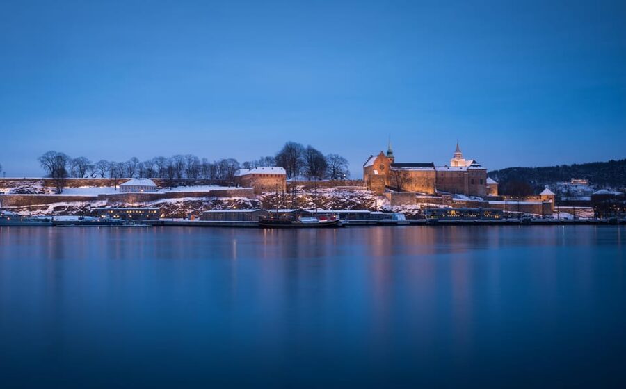 Oslo: 2-hour Christmas Private Walking Tour - Starting at Nobel Peace Center, then straight into holiday light