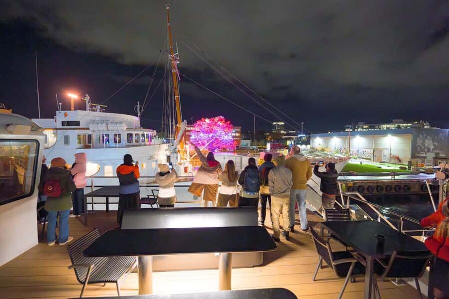 Oslo: 3-Course Dinner & Live Music Cruise on the Oslofjord - Who should book this Oslofjord dinner cruise, and who should skip it