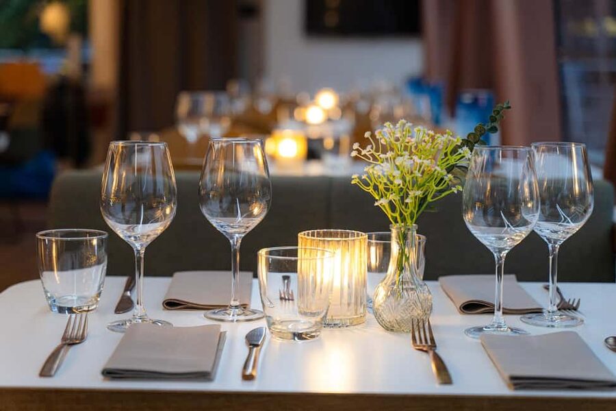 Oslo: 3-Course Dinner & Live Music Cruise on the Oslofjord - Where to board at Rådhusbrygge 2, and how to start smoothly
