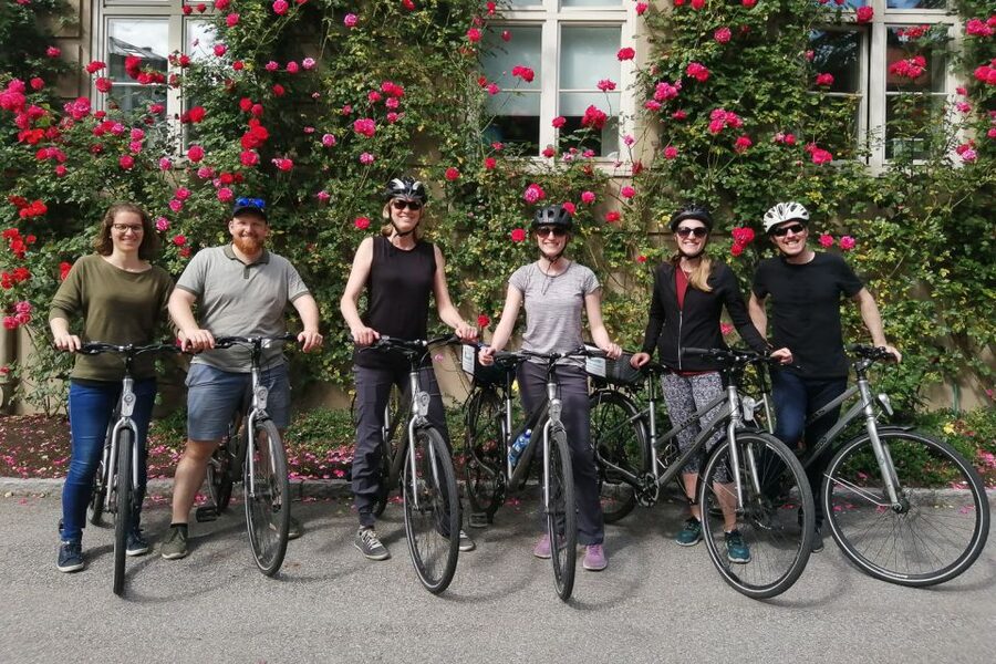 Oslo: 3-Hour Highlights Bike Tour - Akershus Festning Ramparts: Views, Step-Off Time, and Photo Control