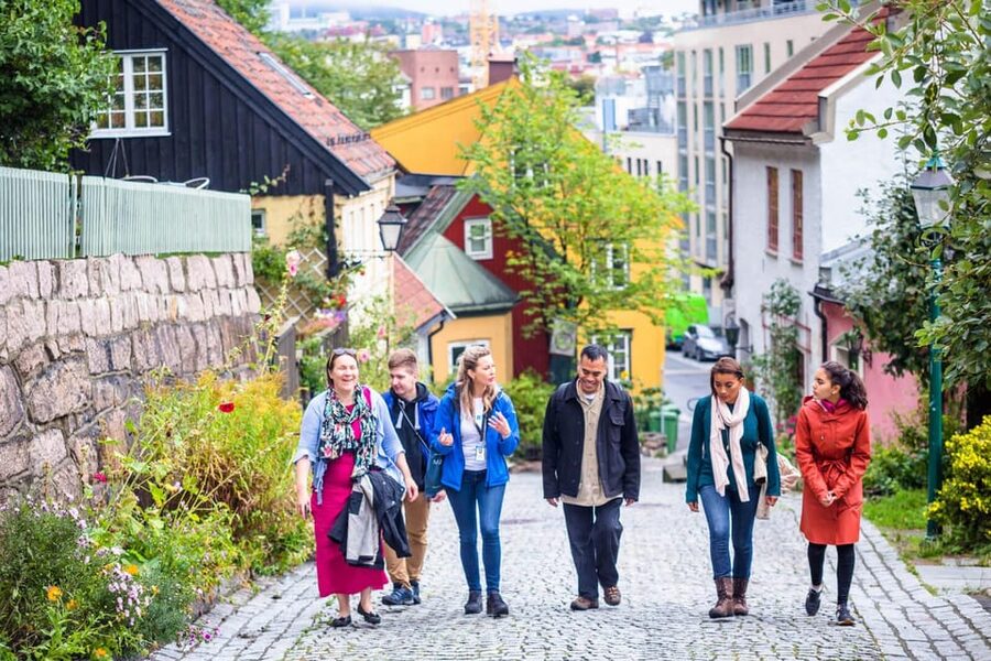 Oslo: 3-hour Private Walking Tour of Bohemian Grünerløkka - Damstredet and the color-your-morning part of the walk