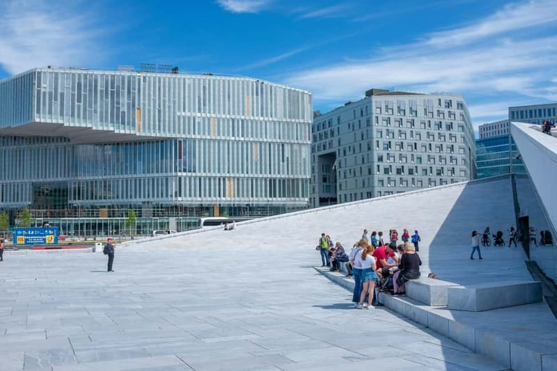 Oslo: City Center Walking Tour - Meeting at the Tiger Statue, and How to Get Started Smoothly