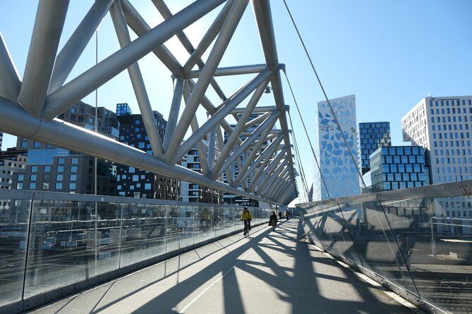 Oslo City Walks: The City of Contrasts - Modern Architecture Lessons That Make the City Click