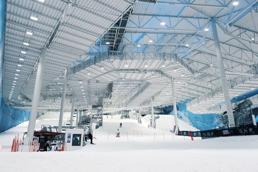 Oslo: Day Pass for Downhill Skiing at SNØ Ski Dome - Entering SNØ Ski Dome, Norway’s indoor ski world
