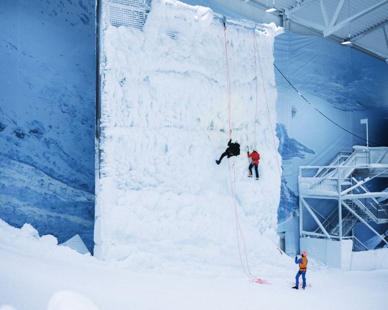 Oslo: Day Pass for Downhill Skiing at SNØ Ski Dome - Cross-country skiing inside the dome, on a track hanging from the ceiling