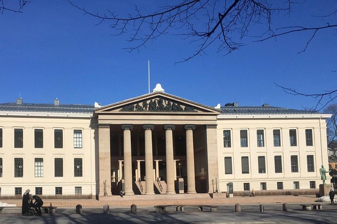Oslo easy walk - Guide-led Oslo: what you learn, and why the explanations stick