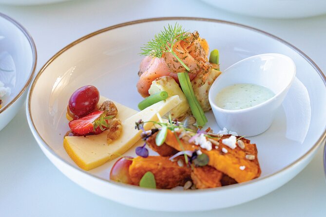 Oslo fjord 3-Course Dinner Cruise with Live Music - Wine, Live Music, and the On-Board Pace