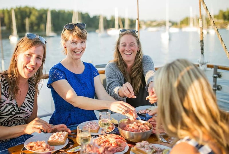 Oslo: Fjord Dinner Cruise on Sailing Ship w/ Seafood Buffet - Who should book this Oslo Fjord shrimp cruise, and who should skip it