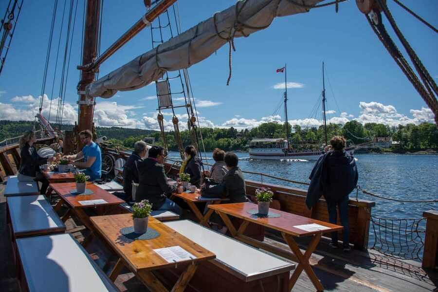 Oslo: Fjord Mini Cruise by Wooden Sailing Ship - The On-Board Comfort Setup: Blankets, Bathroom, and a Bar That Keeps You Warm