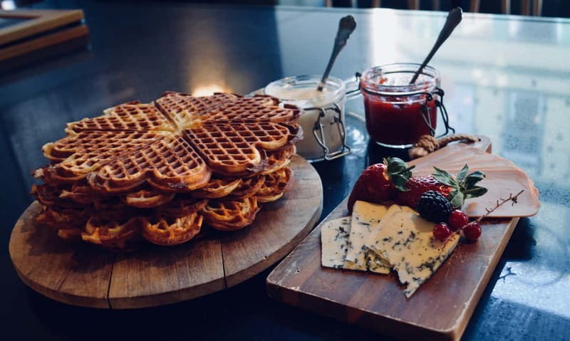 Oslo: Food Tasting and Walking Tour with a Local - Walking Oslo by the Akerselva, With Food in Hand