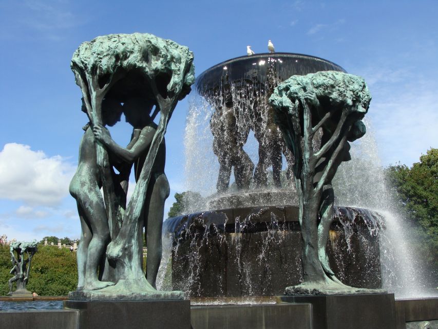 Oslo: Guided Oslo Highlights Tour by bus & Oslofjord cruise - From Haakon VII’s Gate to a coach full of Oslo viewpoints