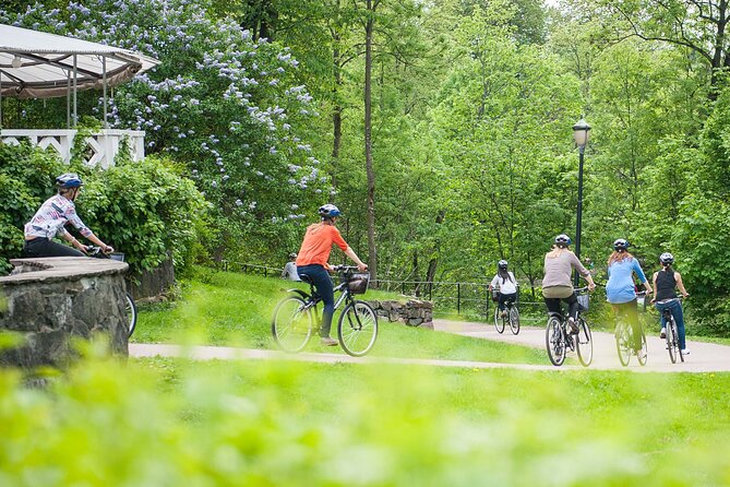 Oslo Highlights Bike Tour - Oslo City Hall: Nobel Peace Prize Roots and a Surprising Interior