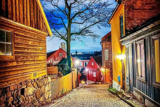 Oslo: Norwegian Food Tour & Hidden Gems City Walk - Karl Johans Gate waffles with brown cheese, the warm finish
