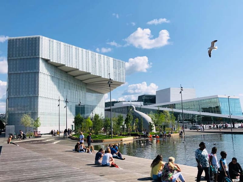Oslo: Oslo Discovery Tour with 2 Museums Included - Holmenkollen Hill, Ski Jump Views, and Why It Feels So Oslo