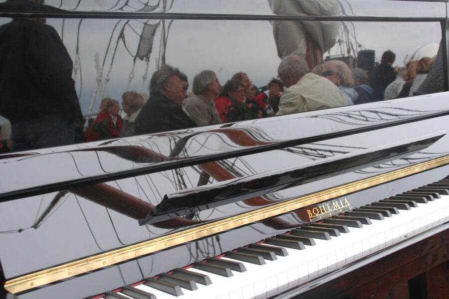 Oslo: Oslo Fjord Cruise with Live Jazz Music & Shrimp Buffet - Your 3 hour fjord jazz dinner plan: what the timing means