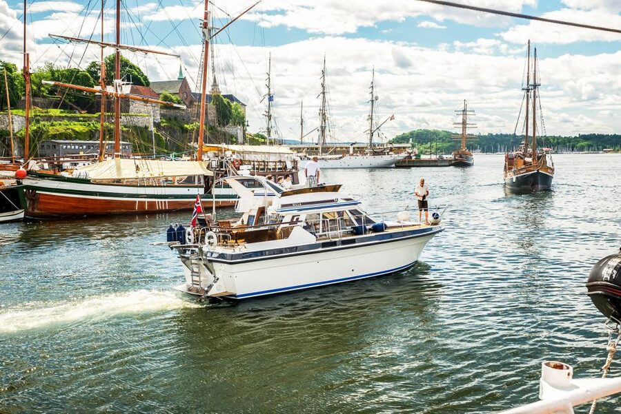 Oslo: Oslo Fjord Sightseeing Cruise by Sailing Ship - Bar Service on the Water: Enjoy It, Plan for It