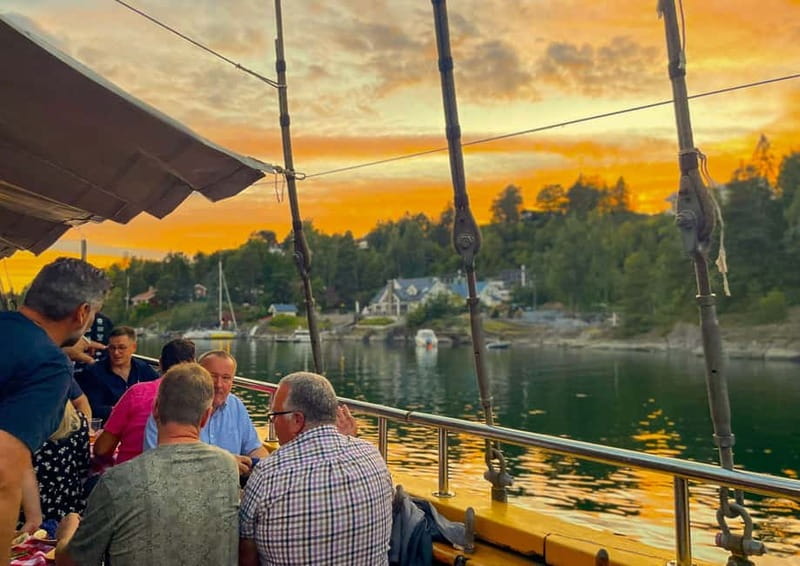 Oslo: Oslofjord Fjord-Style Dinner Cruise - The boat experience: comfortable sailing plus the key onboard comforts