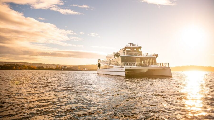 Oslo: Scenic Fjord Cruise with Audio Guide Commentary - Cruising the inner Oslofjord on an electric ship