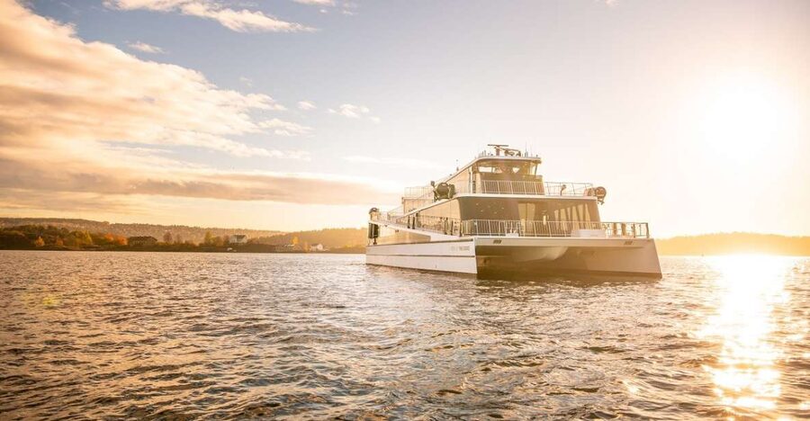 Oslo: Scenic Fjord Cruise with Audio Guide Commentary - Akershus Fortress and the waterfront stretch: the city views you get in one pass