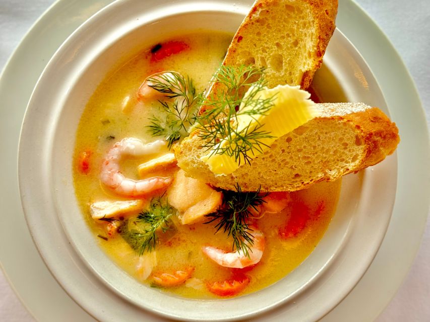 Oslo: Skyline in Winter With Fish Soup Cruise - Where to meet, and how not to lose time