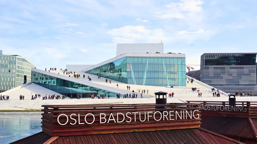 Oslo: Small Group History, Art & Secrets Tour - Key highlights in 60 seconds