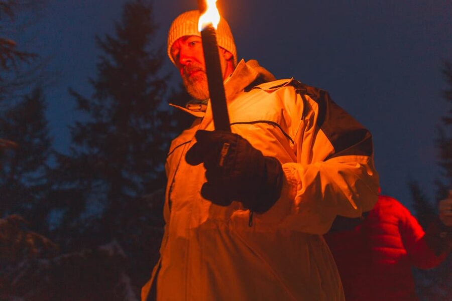 Oslo: Snowy Forest Torchlight Walk with Campfire - The Frognerseteren photo stop and the all-important safety briefing