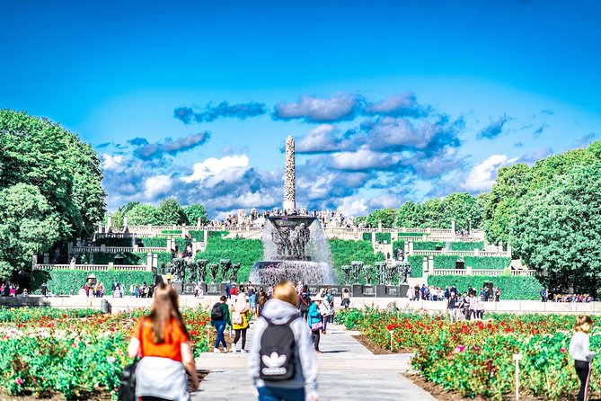 Oslo & Vigeland Park Private Walking Tour - Bankplassen and Christian IV’s Glove: the small clues that map the city
