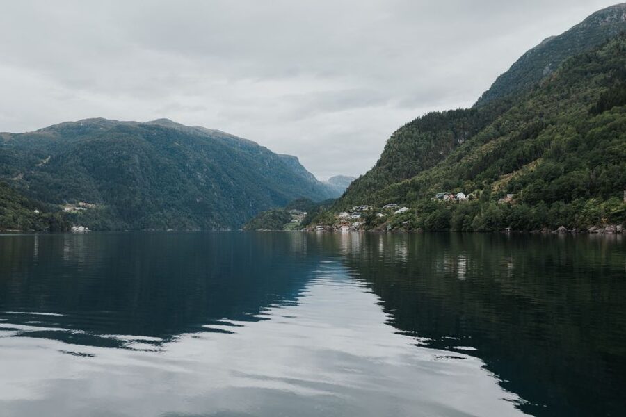 Øystese: Hardangerfjord RIB safari to the Fyksesund branch - Skipper Stories, Local Knowledge, and a Friendly Tone