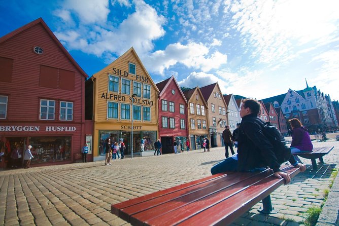 Private Bergen citytour By VIP Car & Guide (2h) - VIP comfort, but the real win is the pace