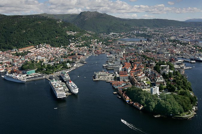 Private Bergen citytour By VIP Car & Guide (2h) - Price and value: what you get for $382.67 per person