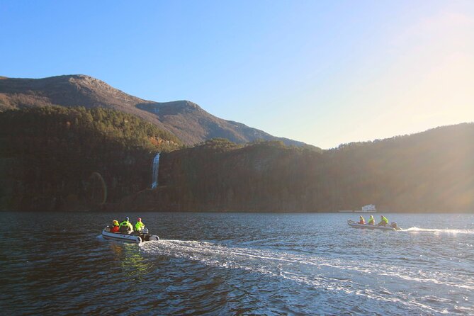 Private Fjordcruise by Luxury Pontoon Boat - Bergen Fjords - The first stop: seeing the fjord from the water
