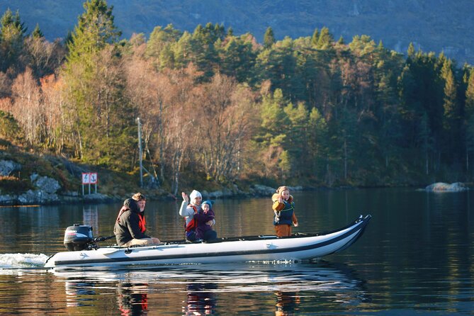 Private Fjordcruise by Luxury Pontoon Boat - Bergen Fjords - Heated jackets and thermal suits: comfort that makes weather manageable