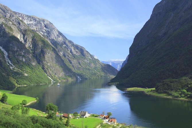 Private guided, Bergen to Oslo - Nærøyfjord Cruise & Flåm Railway - The value in a single Bergen to Oslo day, not three separate trips