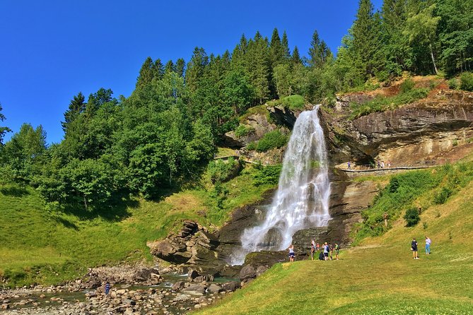 PRIVATE GUIDED TOUR: Folgefonna Glacier roundtrip from Bergen, 8 hours - Bergen morning to Folgefonna: why this route works