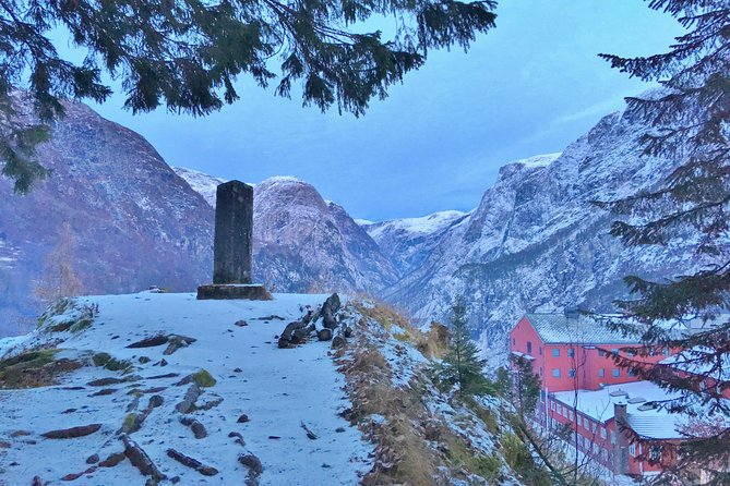 PRIVATE GUIDED TOUR: Highlights of Norway – Trip to the Sognefjord – WINTER - Bergen first stop: the gateway vibe, minus the long museum run