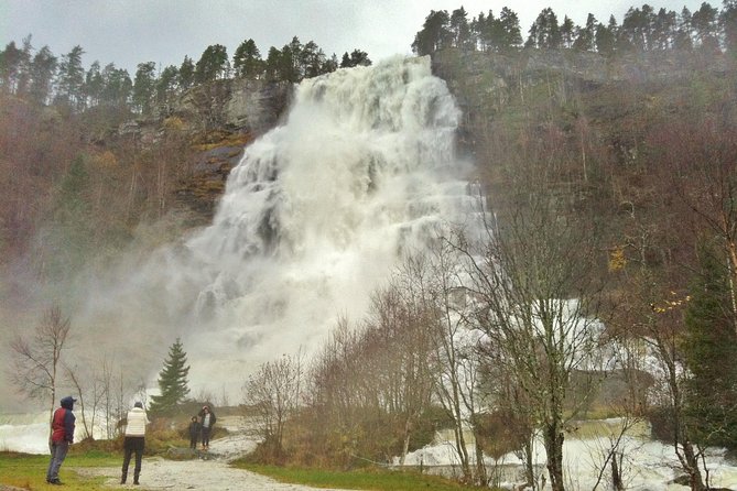 PRIVATE GUIDED TOUR: Highlights of Norway – Trip to the Sognefjord – WINTER - Dale of Norway outlet and museum: wool shopping with a seasonal catch