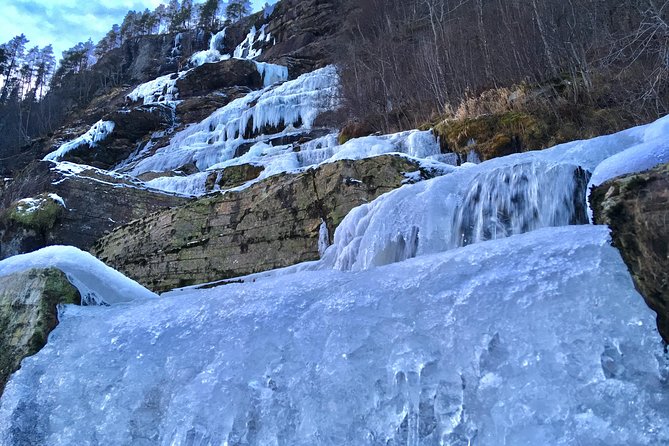 PRIVATE GUIDED TOUR: Highlights of Norway – Trip to the Sognefjord – WINTER - Stalheim Hotel viewpoints and the winter walk to waterfalls