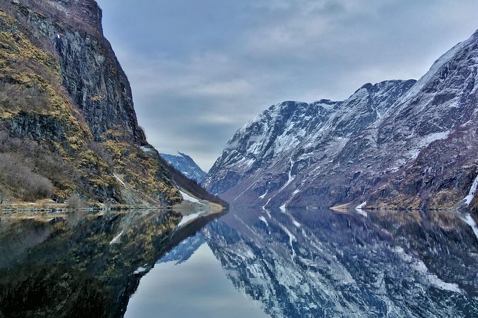 PRIVATE GUIDED TOUR: Norway's Highlights – Viking Special, 11-12 hours – WINTER - Bergen is the smart starting point for a winter Viking day