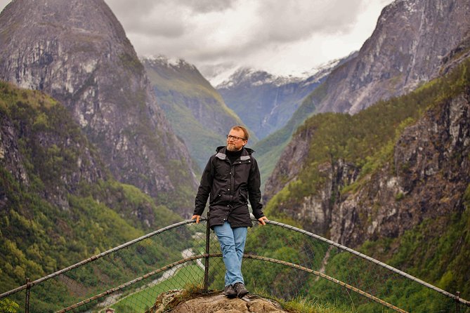 PRIVATE GUIDED TOUR: Norway's Highlights – Viking Special, 11-12 hours – WINTER - Stalheim Hotel, Stalheimsfossen, and Sivlefossen: winter viewpoints and road reality